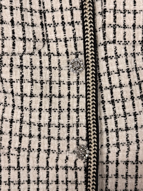 CeCe | Crew Neck Black & White Tweed Fit & Flare Dress Silver Button Down - Picture 13 of 15